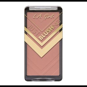 L.A. Girl Just Blushing in “Just Playful”